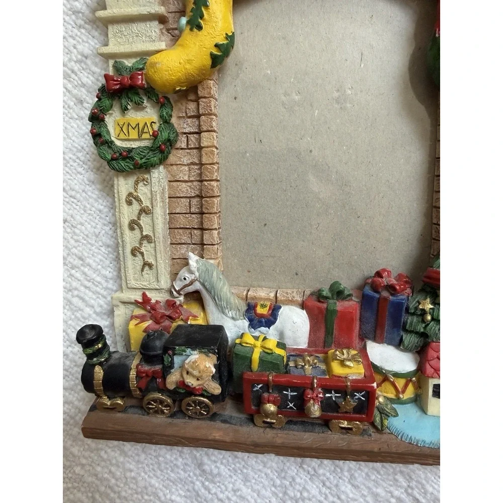 Vintage Resin 3D Christmas Holiday Fireplace Stocking Toys Picture Photo Frame
